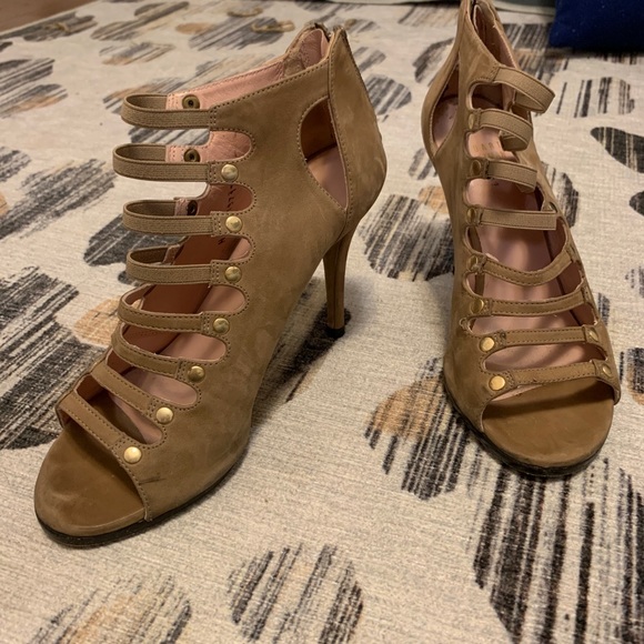 Stuart Weitzman 36 6 stiletto tan gold booties heels - Picture 2 of 9